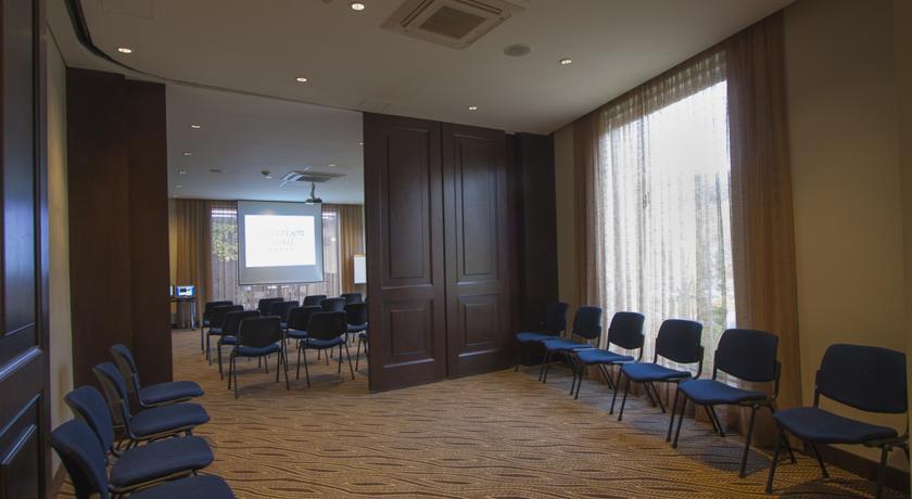 Hotel Morrison Usaquen Богота Екстериор снимка The interior of the conference room