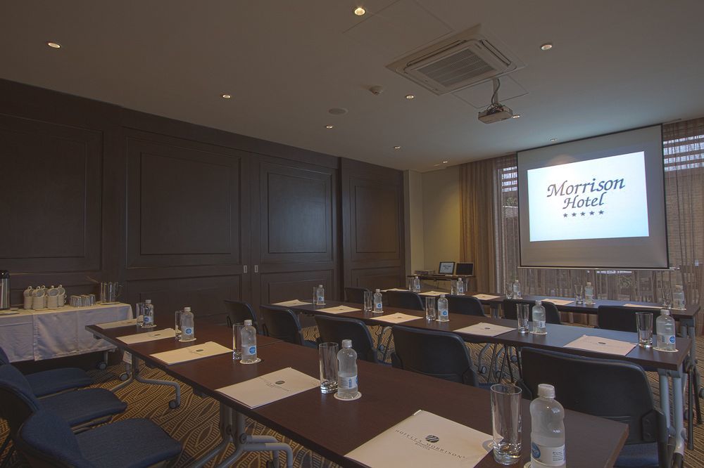 Hotel Morrison Usaquen Богота Екстериор снимка A typical meeting room