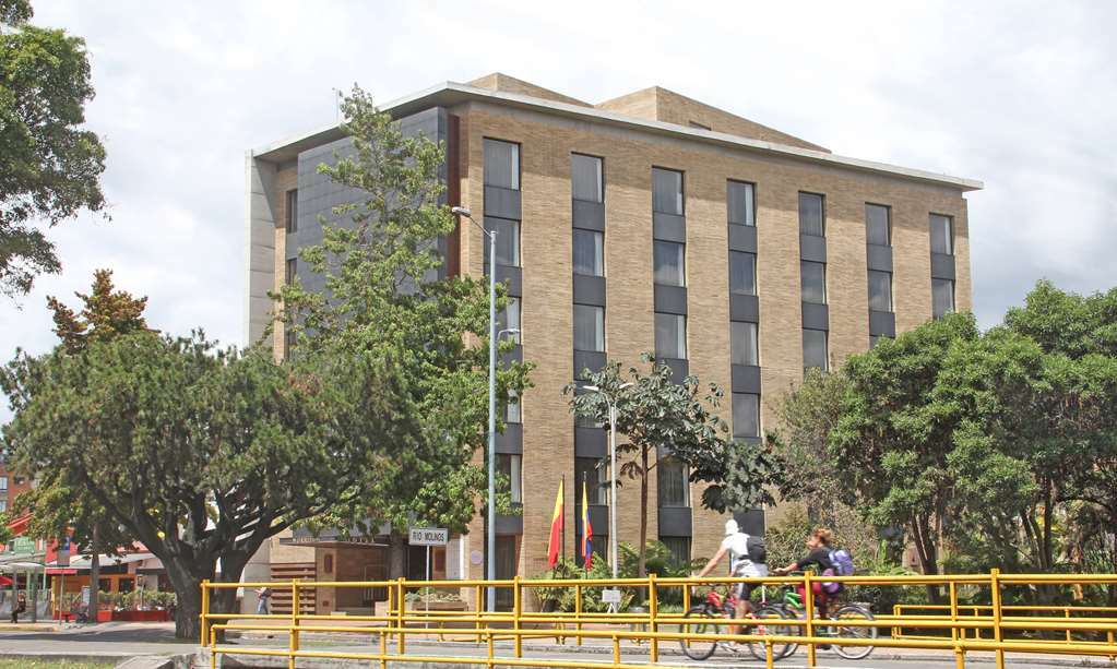 Hotel Morrison Usaquen Богота Екстериор снимка Embassy of Spain in Bogotá
